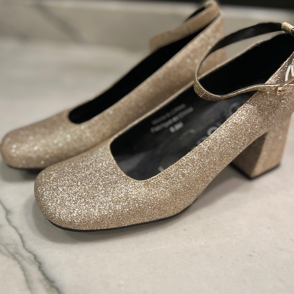 Jeffery Campbell gold glitter Mary Jane size 5 1/2